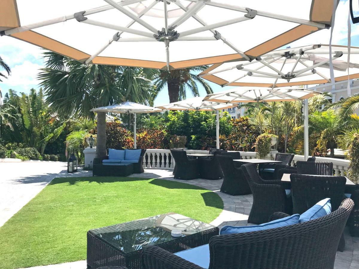 Rosedon Hotel Pembroke Екстериор снимка